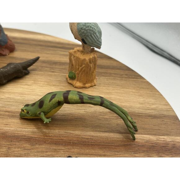 K&M International River Wildlife Animal Figures Lot Heron Bear Otter Turtle Fish - Picture 7 of 16